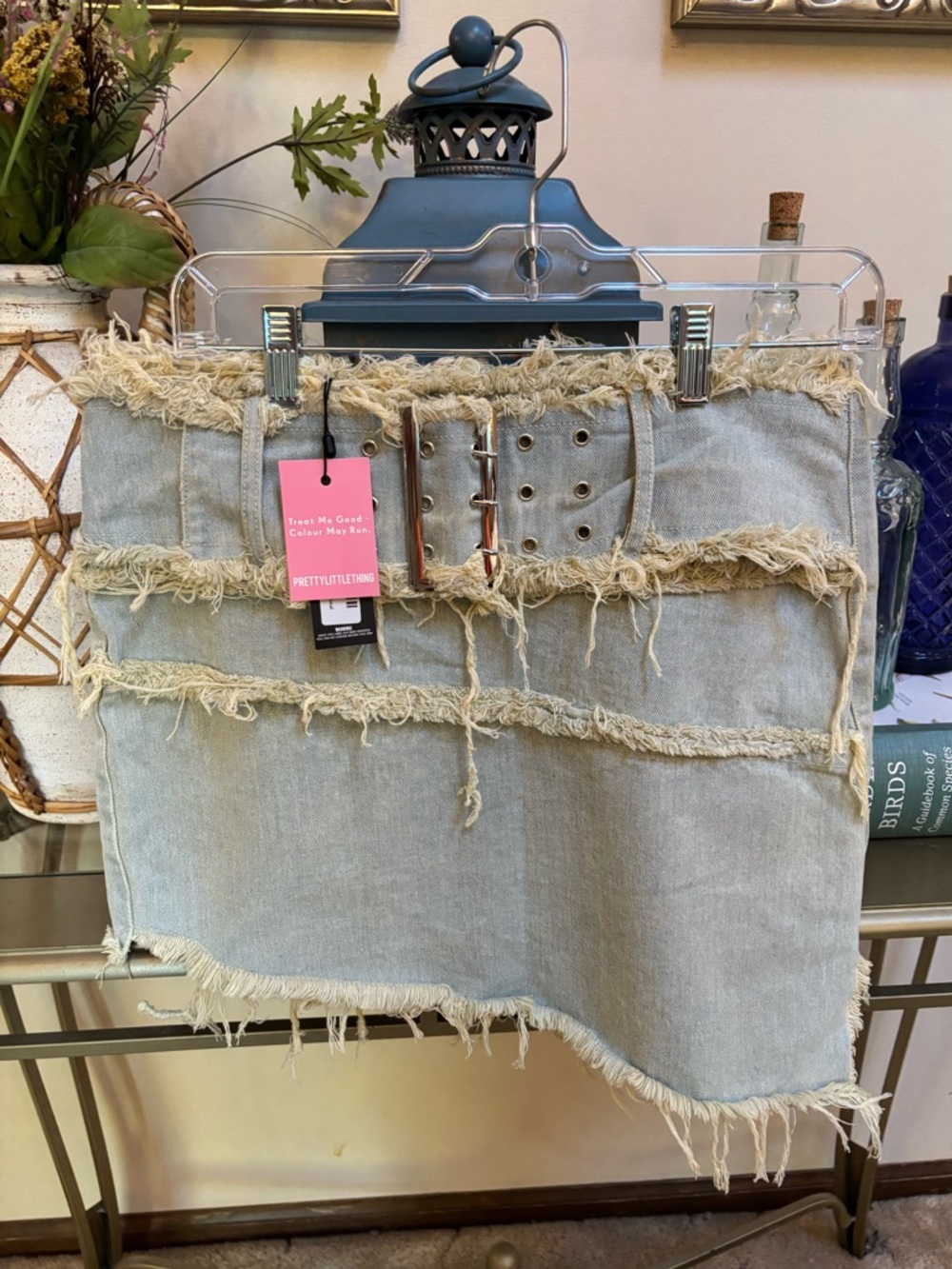 PrettyLittleThing Light Wash Frayed Distressed Western Denim Mini Skirt SZ 4 NEW